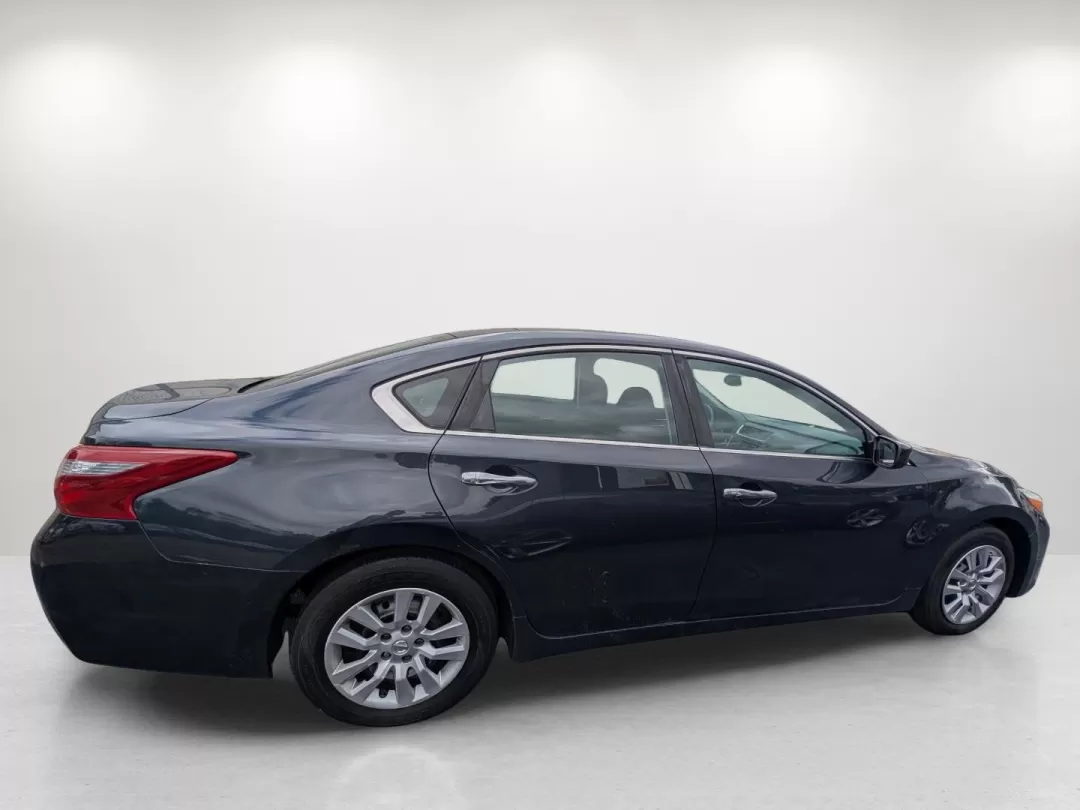 2018 /Charcoal Nissan Altima 2.5 S (1N4AL3AP0JC) with an Other engine, located at 804 22nd Ave, Phenix City, AL, 36870, (334) 297-1860, 32.484749, -85.024475 - **Discover Your Next Adventure with the 2018 Nissan Altima 2.5 S at Gils Auto - Columbus!**<br /> <br /> Are you ready to elevate your daily commute or family outings? The 2018 Nissan Altima 2.5 S is the perfect blend of style, comfort, and functionality, designed for those who seek reliable transpo - Photo#3