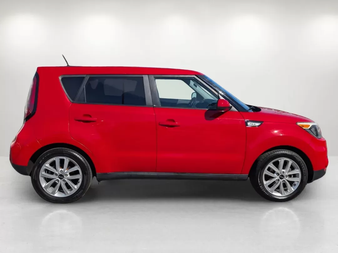 2017 /Black Kia Soul + (KNDJP3A54H7) with an Regular Unleaded I-4 2.0 L/122 engine, 6-Speed Automatic w/OD transmission, located at 521 Old Farm Lane Rd, Prattville, AL, 36066, (334) 325-1505, 32.482460, -86.416367 - 2017 Kia Soul + - Photo#4