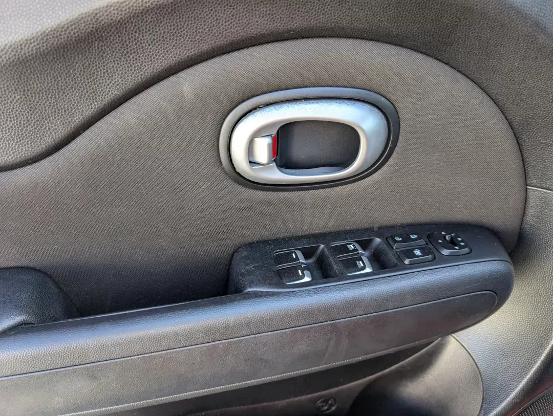 2017 /Black Kia Soul + (KNDJP3A54H7) with an Regular Unleaded I-4 2.0 L/122 engine, 6-Speed Automatic w/OD transmission, located at 521 Old Farm Lane Rd, Prattville, AL, 36066, (334) 325-1505, 32.482460, -86.416367 - 2017 Kia Soul + - Photo#9