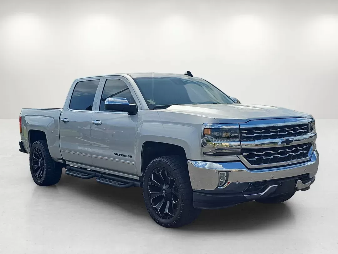 2018 /Jet Black Chevrolet Silverado 1500 LTZ (3GCPCSEC5JG) with an Gas V8 5.3L/325 engine, 6-Speed Automatic transmission, located at 521 Old Farm Lane Rd, Prattville, AL, 36066, (334) 325-1505, 32.482460, -86.416367 - 2018 Chevrolet Silverado 1500 LTZ - Photo#3