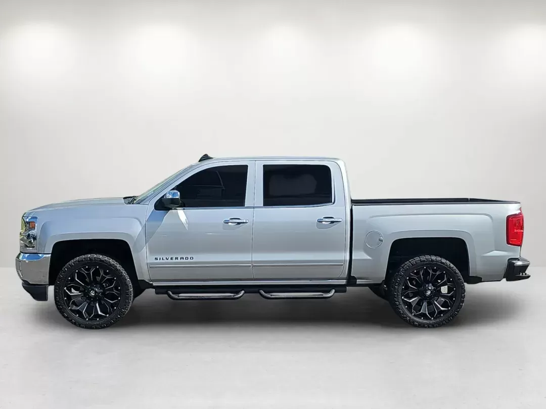 2018 /Jet Black Chevrolet Silverado 1500 LTZ (3GCPCSEC5JG) with an Gas V8 5.3L/325 engine, 6-Speed Automatic transmission, located at 521 Old Farm Lane Rd, Prattville, AL, 36066, (334) 325-1505, 32.482460, -86.416367 - 2018 Chevrolet Silverado 1500 LTZ - Photo#8