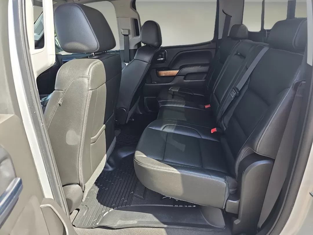 2018 /Jet Black Chevrolet Silverado 1500 LTZ (3GCPCSEC5JG) with an Gas V8 5.3L/325 engine, 6-Speed Automatic transmission, located at 521 Old Farm Lane Rd, Prattville, AL, 36066, (334) 325-1505, 32.482460, -86.416367 - 2018 Chevrolet Silverado 1500 LTZ - Photo#16