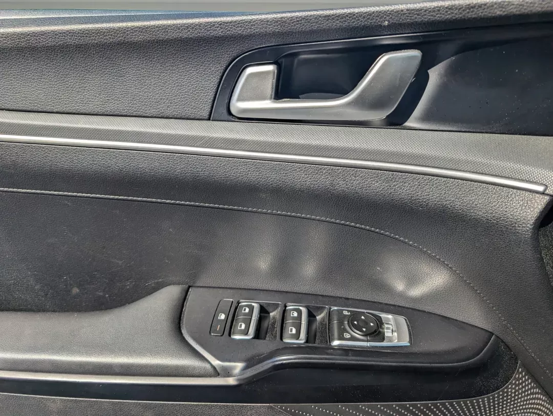 2023 /Black Kia K5 LXS (5XXG14J27PG) with an Intercooled Turbo Regular Unleaded I-4 1.6 L/98 engine, 8-Speed Automatic w/OD transmission, located at 7000 Northlake Connector, Columbus, GA, 31904, (706) 987-8085, 32.524975, -84.978134 - 2023 Kia K5 LXS - Photo#9