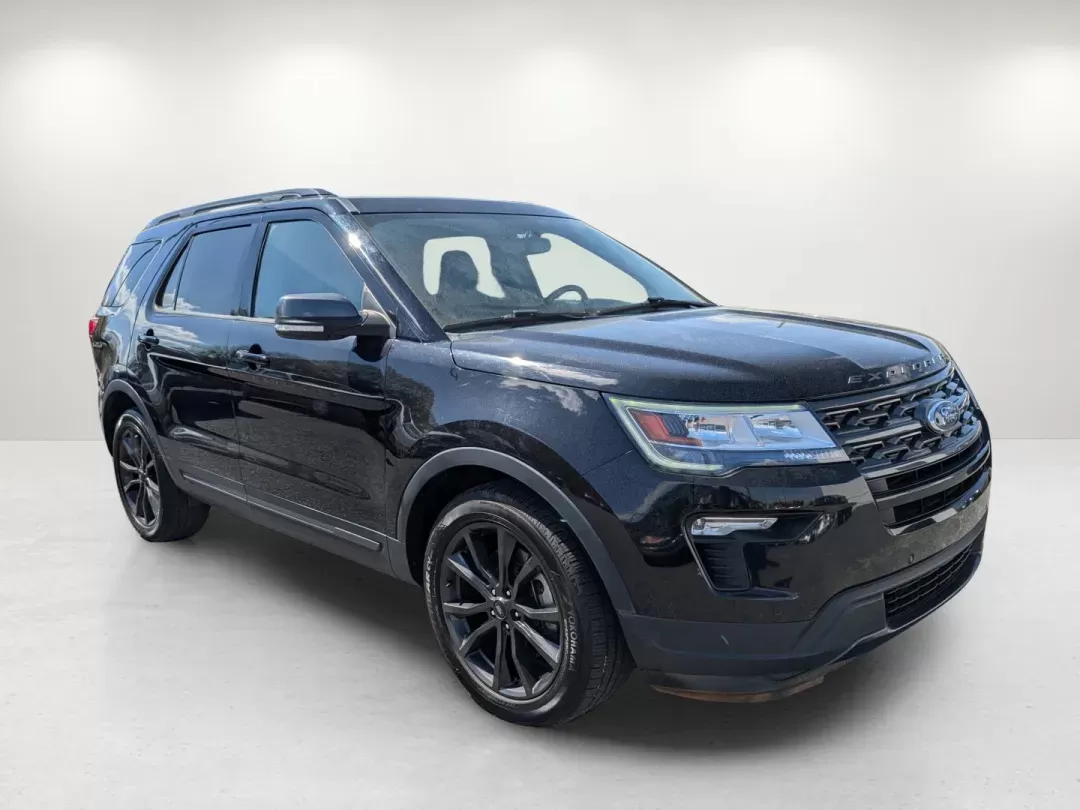 2019 Ford Explorer XLT (1FM5K7D84KG) with an Regular Unleaded V-6 3.5 L/213 engine, 6-Speed Automatic w/OD transmission, located at 804 22nd Ave, Phenix City, AL, 36870, (334) 297-1860, 32.484749, -85.024475 - 2019 Ford Explorer XLT - Photo#3