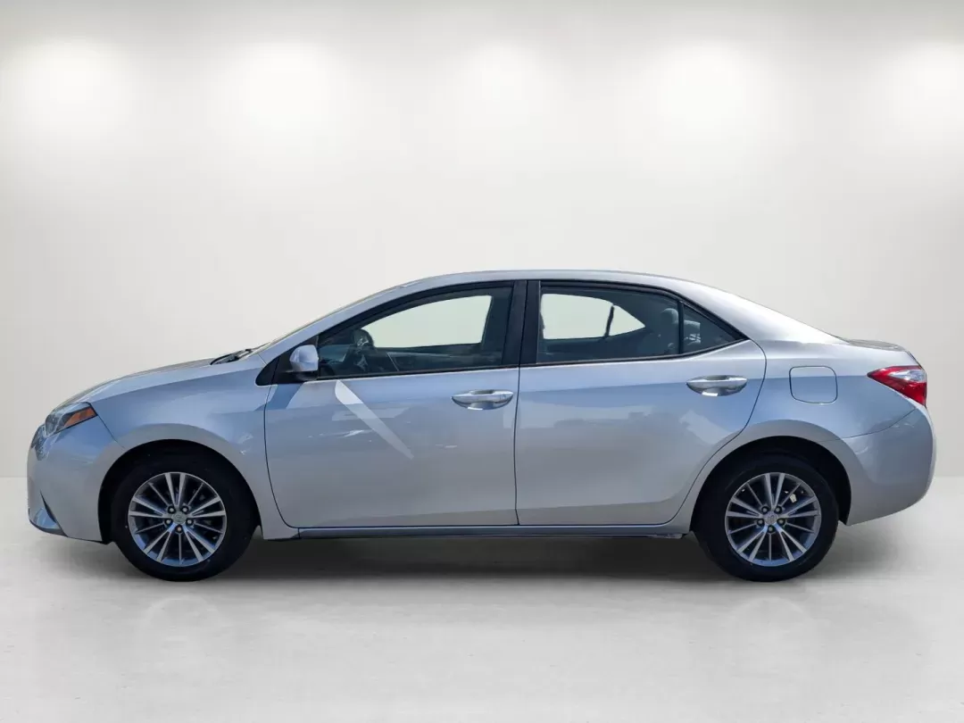 2014 Toyota Corolla LE (2T1BURHE2EC) with an Regular Unleaded I-4 1.8 L/110 engine, 1-Speed CVT w/OD transmission, located at 7000 Northlake Connector, Columbus, GA, 31904, (706) 987-8085, 32.524975, -84.978134 - 2014 Toyota Corolla LE - Photo#7