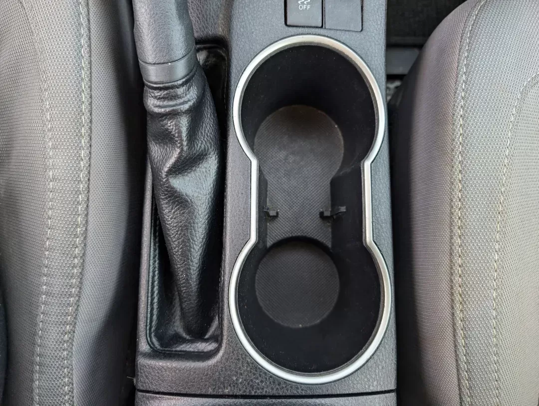 2014 Toyota Corolla LE (2T1BURHE2EC) with an Regular Unleaded I-4 1.8 L/110 engine, 1-Speed CVT w/OD transmission, located at 7000 Northlake Connector, Columbus, GA, 31904, (706) 987-8085, 32.524975, -84.978134 - 2014 Toyota Corolla LE - Photo#12