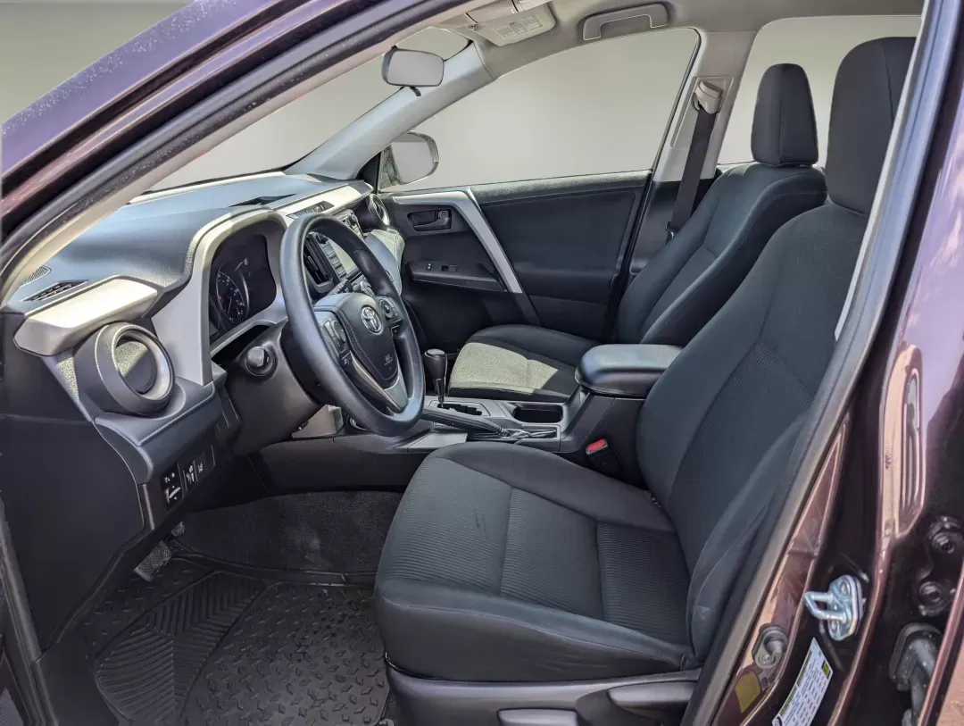 2017 Toyota RAV4 LE (2T3ZFREV6HW) with an Regular Unleaded I-4 2.5 L/152 engine, 6-Speed Automatic w/OD transmission, located at 7000 Northlake Connector, Columbus, GA, 31904, (706) 987-8085, 32.524975, -84.978134 - 2017 Toyota RAV4 LE - Photo#9