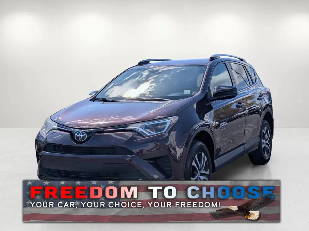 photo of 2017 Toyota RAV4 LE