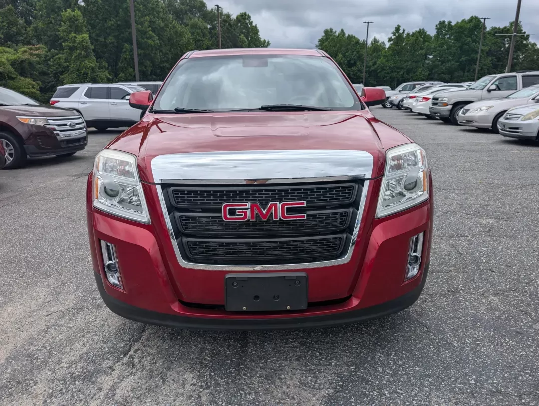 2014 /Light Titanium GMC Terrain SLE (2GKALMEK6E6) with an Gas/Ethanol I4 2.4L/145 engine, 6-Speed Automatic transmission, located at 3959 U.S. 80 W, Phenix City, AL, 36870, (334) 297-4885, 32.469296, -85.135185 - 2014 GMC Terrain SLE - Photo#2