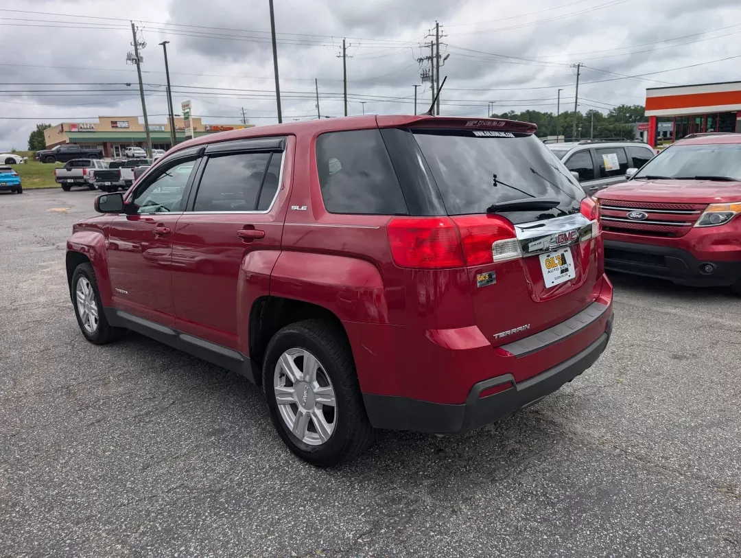 2014 /Light Titanium GMC Terrain SLE (2GKALMEK6E6) with an Gas/Ethanol I4 2.4L/145 engine, 6-Speed Automatic transmission, located at 3959 U.S. 80 W, Phenix City, AL, 36870, (334) 297-4885, 32.469296, -85.135185 - 2014 GMC Terrain SLE - Photo#7