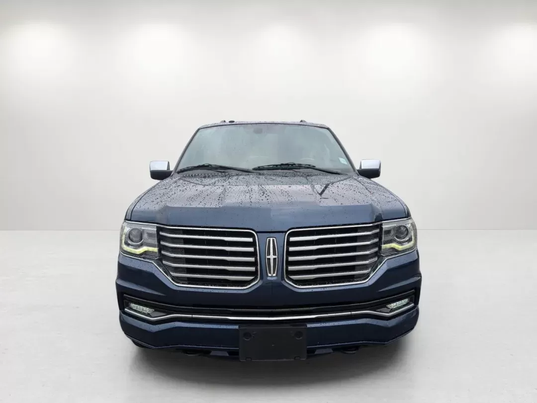 2017 Lincoln Navigator Select (5LMJJ2HT7HE) with an Twin Turbo Premium Unleaded V-6 3.5 L/213 engine, 6-Speed Automatic w/OD transmission, located at 1430 Gateway Drive, Opelika, AL, 36801, (334) 239-0944, 32.637871, -85.409790 - 2017 Lincoln Navigator Select - Photo#1