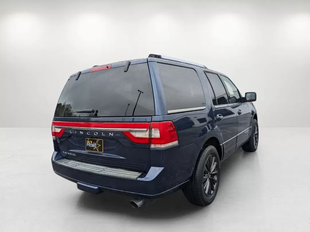 2017 Lincoln Navigator Select (5LMJJ2HT7HE) with an Twin Turbo Premium Unleaded V-6 3.5 L/213 engine, 6-Speed Automatic w/OD transmission, located at 1430 Gateway Drive, Opelika, AL, 36801, (334) 239-0944, 32.637871, -85.409790 - 2017 Lincoln Navigator Select - Photo#4