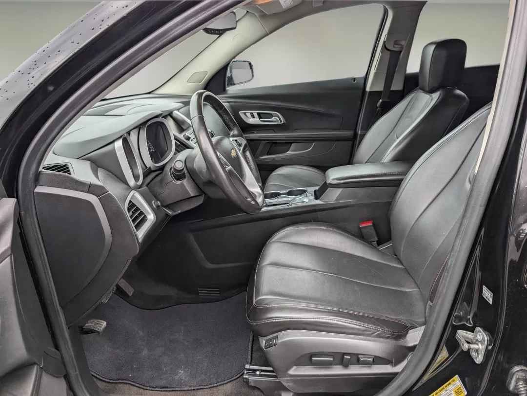 2017 /Jet Black Chevrolet Equinox Premier (2GNALDEK6H6) with an Other engine, located at 804 22nd Ave, Phenix City, AL, 36870, (334) 297-1860, 32.484749, -85.024475 - **Elevate Your Adventures with the 2017 Chevrolet Equinox Premier at Gils Auto!** <br /> <br /> Are you ready to enhance your family outings or weekend getaways? Look no further than this stunning 2017 Chevrolet Equinox Premier, available now at Gils Auto in Columbus, GA! Designed for versatility an - Photo#9
