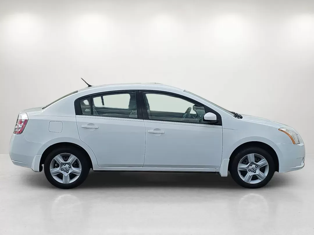 2007 Nissan Sentra 2.0 S (3N1AB61E17L) with an Gas I4 2.0L/153 engine, 1-Speed CVT transmission, located at 804 22nd Ave, Phenix City, AL, 36870, (334) 297-1860, 32.484749, -85.024475 - 2007 Nissan Sentra 2.0 S - Photo#3