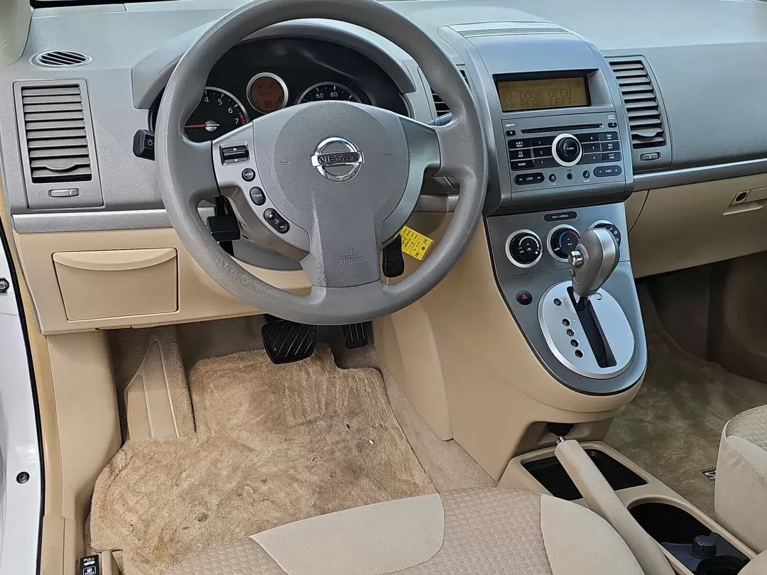 2007 Nissan Sentra 2.0 S (3N1AB61E17L) with an Gas I4 2.0L/153 engine, 1-Speed CVT transmission, located at 804 22nd Ave, Phenix City, AL, 36870, (334) 297-1860, 32.484749, -85.024475 - 2007 Nissan Sentra 2.0 S - Photo#15