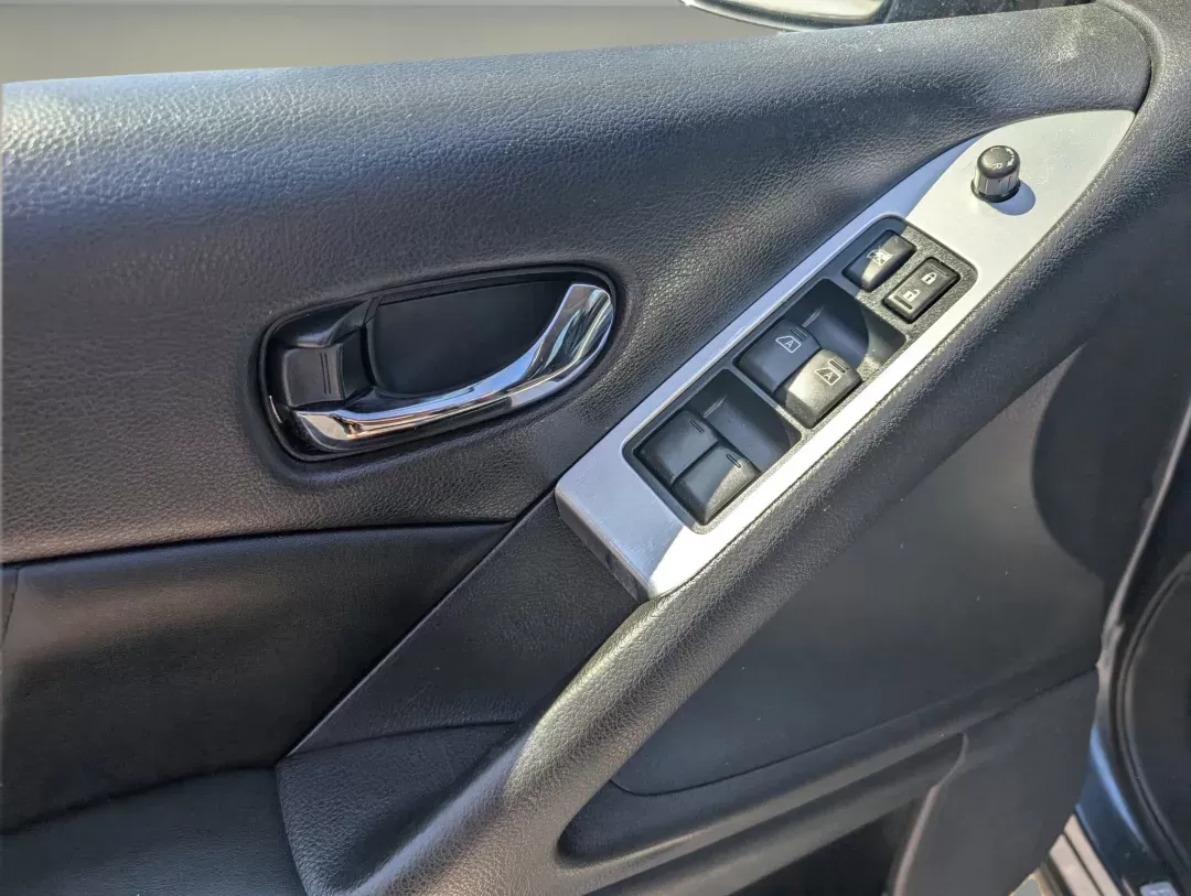 2013 /Black Nissan Murano SL (JN8AZ1MW5DW) with an Gas V6 3.5L/ engine, 1-Speed Continuously Variable Ratio transmission, located at 521 Old Farm Lane Rd, Prattville, AL, 36066, (334) 325-1505, 32.482460, -86.416367 - 2013 Nissan Murano SL - Photo#8