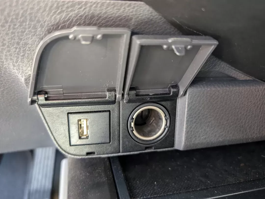 2022 Toyota Camry SE (4T1G11AKXNU) with an Regular Unleaded I-4 2.5 L/152 engine, 8-Speed Automatic w/OD transmission, located at 1430 Gateway Drive, Opelika, AL, 36801, (334) 239-0944, 32.637871, -85.409790 - 2022 Toyota Camry SE - Photo#15