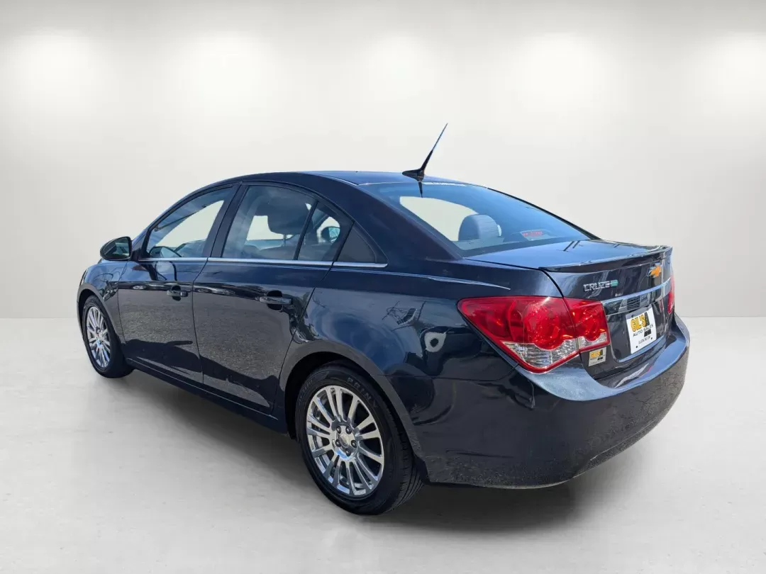 2014 /Jet Black Chevrolet Cruze ECO (1G1PH5SB8E7) with an Turbocharged Gas I4 1.4L/83 engine, 6-Speed Automatic transmission, located at 1430 Gateway Drive, Opelika, AL, 36801, (334) 239-0944, 32.637871, -85.409790 - 2014 Chevrolet Cruze ECO - Photo#7