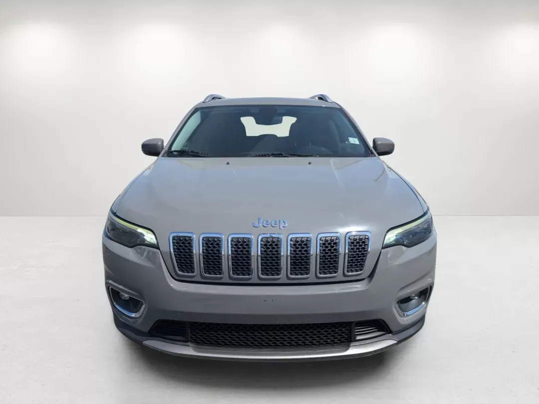 2019 /Black Jeep Cherokee Limited (1C4PJLDB2KD) with an Regular Unleaded I-4 2.4 L/144 engine, 9-Speed Automatic w/OD transmission, located at 5115 14th Ave., Columbus, GA, 31904, (706) 323-0345, 32.511494, -84.971046 - 2019 Jeep Cherokee Limited - Photo#1