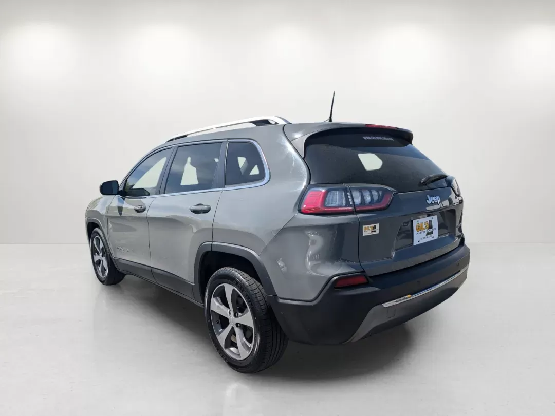 2019 /Black Jeep Cherokee Limited (1C4PJLDB2KD) with an Regular Unleaded I-4 2.4 L/144 engine, 9-Speed Automatic w/OD transmission, located at 5115 14th Ave., Columbus, GA, 31904, (706) 323-0345, 32.511494, -84.971046 - 2019 Jeep Cherokee Limited - Photo#6