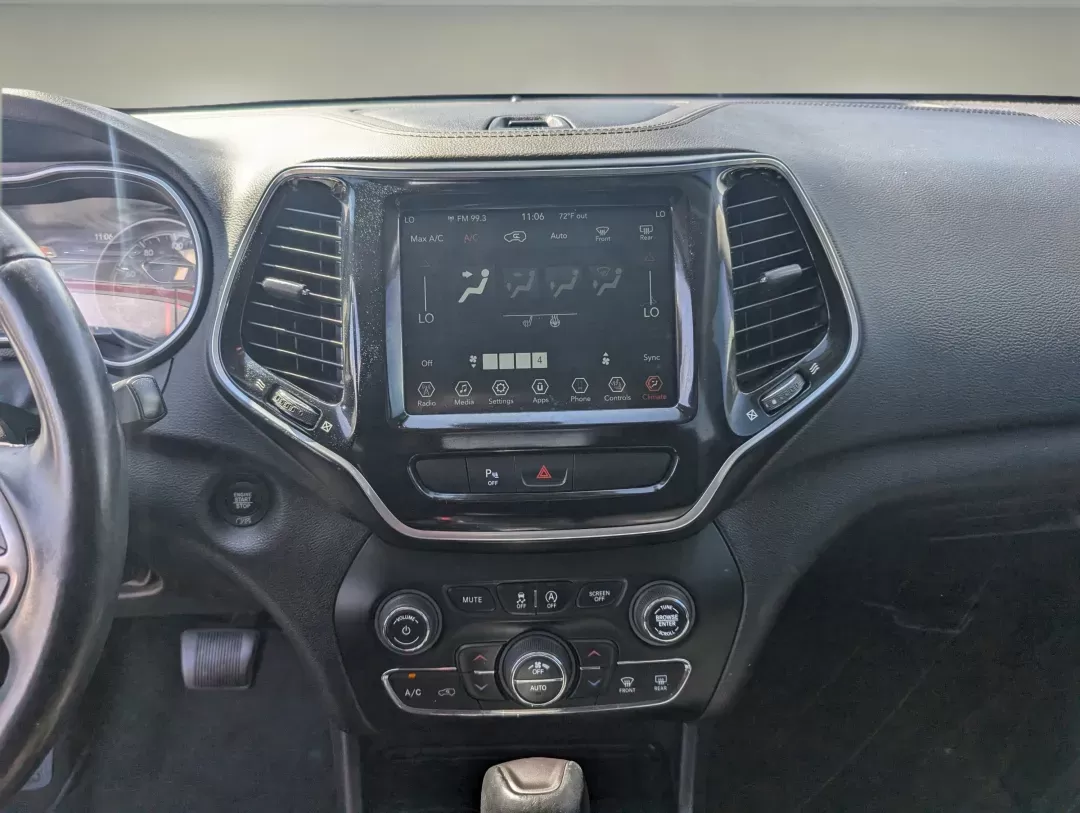 2019 /Black Jeep Cherokee Limited (1C4PJLDB2KD) with an Regular Unleaded I-4 2.4 L/144 engine, 9-Speed Automatic w/OD transmission, located at 5115 14th Ave., Columbus, GA, 31904, (706) 323-0345, 32.511494, -84.971046 - 2019 Jeep Cherokee Limited - Photo#14