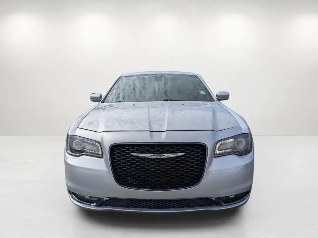 2019 /Black Chrysler 300 300S (2C3CCABG2KH) with an Regular Unleaded V-6 3.6 L/220 engine, 8-Speed Automatic w/OD transmission, located at 1430 Gateway Drive, Opelika, AL, 36801, (334) 239-0944, 32.637871, -85.409790 - 2019 Chrysler 300 300S - Photo#1