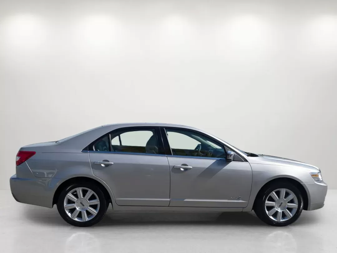 2008 Lincoln MKZ (3LNHM26T58R) with an Gas V6 3.5L/213 engine, 6-Speed Automatic transmission, located at 5115 14th Ave., Columbus, GA, 31904, (706) 323-0345, 32.511494, -84.971046 - 2008 Lincoln MKZ - Photo#4