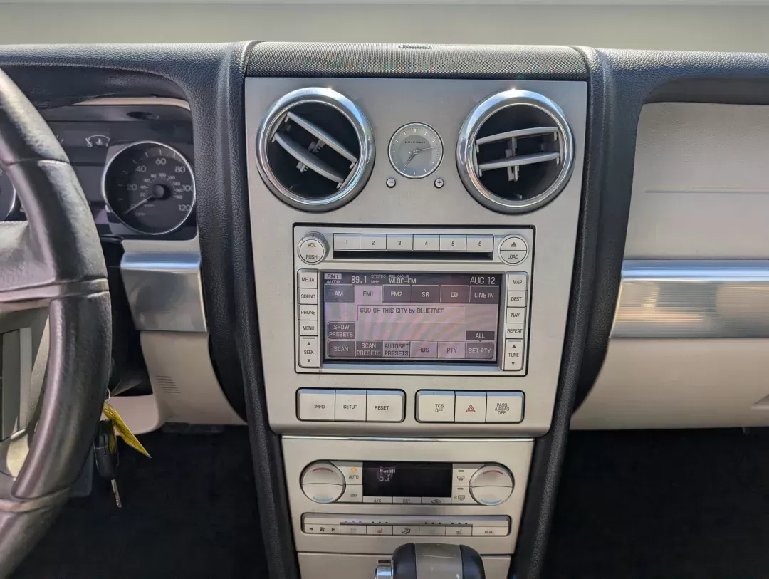 2008 Lincoln MKZ (3LNHM26T58R) with an Gas V6 3.5L/213 engine, 6-Speed Automatic transmission, located at 5115 14th Ave., Columbus, GA, 31904, (706) 323-0345, 32.511494, -84.971046 - 2008 Lincoln MKZ - Photo#16