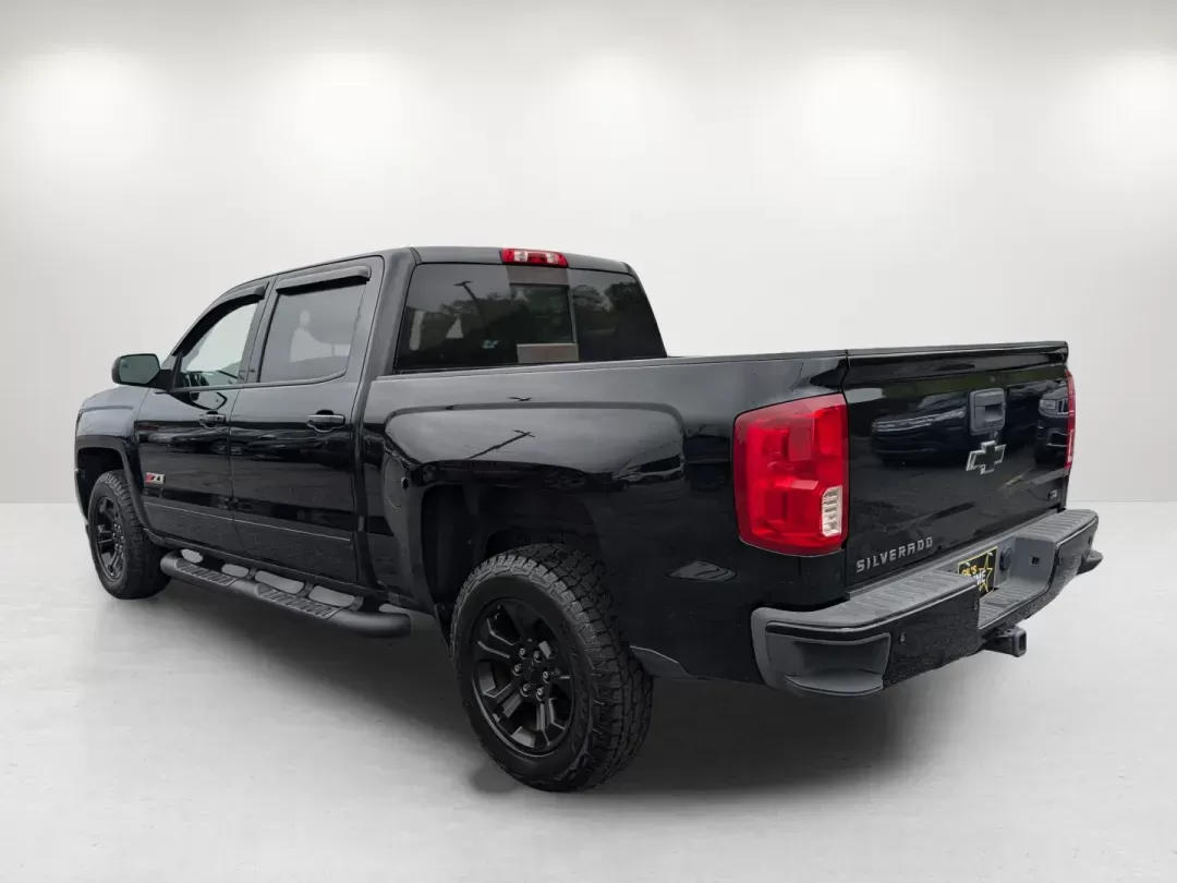 2017 /Jet Black Chevrolet Silverado 1500 LTZ (3GCUKSEC3HG) with an Gas V8 5.3L/325 engine, 8-Speed Automatic transmission, located at 7000 Northlake Connector, Columbus, GA, 31904, (706) 987-8085, 32.524975, -84.978134 - 2017 Chevrolet Silverado 1500 LTZ - Photo#6