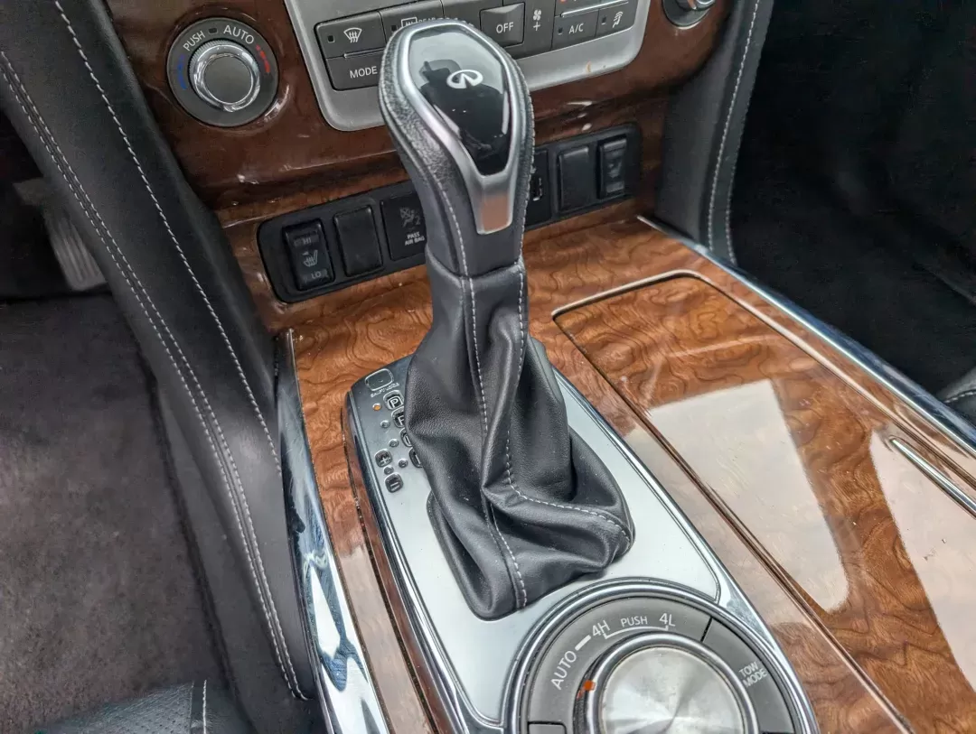 2019 /Graphite Infiniti QX80 LUXE (JN8AZ2NE9K9) with an Premium Unleaded V-8 5.6 L/339 engine, 7-Speed Automatic w/OD transmission, located at 3959 U.S. 80 W, Phenix City, AL, 36870, (334) 297-4885, 32.469296, -85.135185 - 2019 Infiniti QX80 LUXE - Photo#15