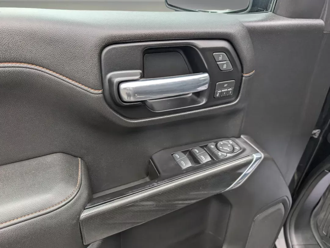 2019 /Jet Black with Kalahari accents GMC Sierra 1500 AT4 (3GTP9EED0KG) with an Gas V8 5.3L engine, 10-Speed Automatic transmission, located at 804 22nd Ave, Phenix City, AL, 36870, (334) 297-1860, 32.484749, -85.024475 - 2019 GMC Sierra 1500 AT4 - Photo#8