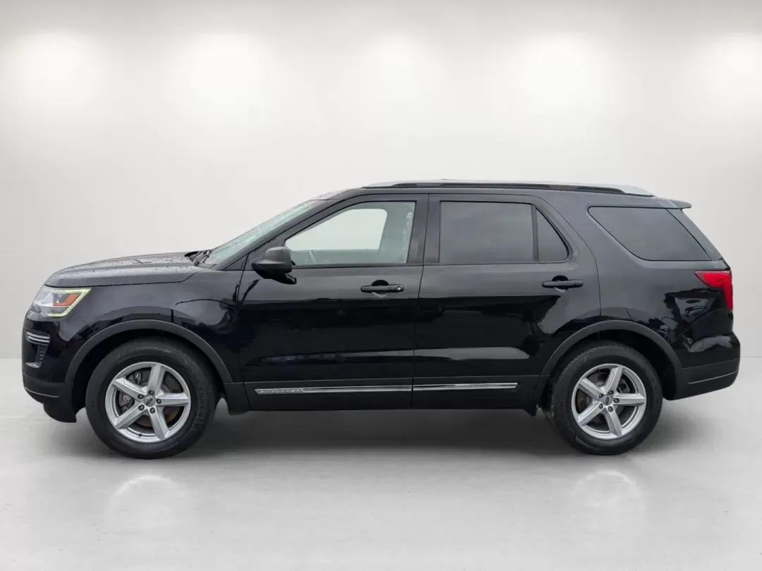 2018 Ford Explorer XLT (1FM5K7D83JG) with an Regular Unleaded V-6 3.5 L/213 engine, 6-Speed Automatic w/OD transmission, located at 7000 Northlake Connector, Columbus, GA, 31904, (706) 987-8085, 32.524975, -84.978134 - 2018 Ford Explorer XLT - Photo#8