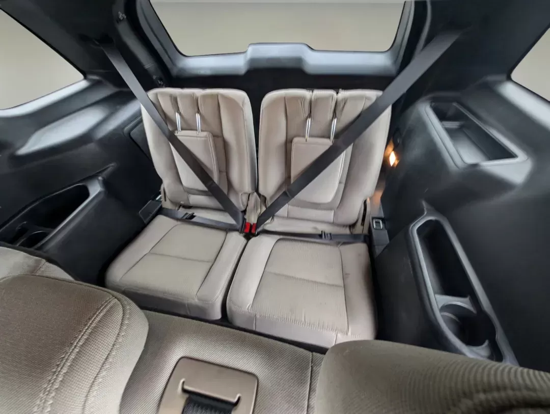 2018 Ford Explorer XLT (1FM5K7D83JG) with an Regular Unleaded V-6 3.5 L/213 engine, 6-Speed Automatic w/OD transmission, located at 7000 Northlake Connector, Columbus, GA, 31904, (706) 987-8085, 32.524975, -84.978134 - 2018 Ford Explorer XLT - Photo#12