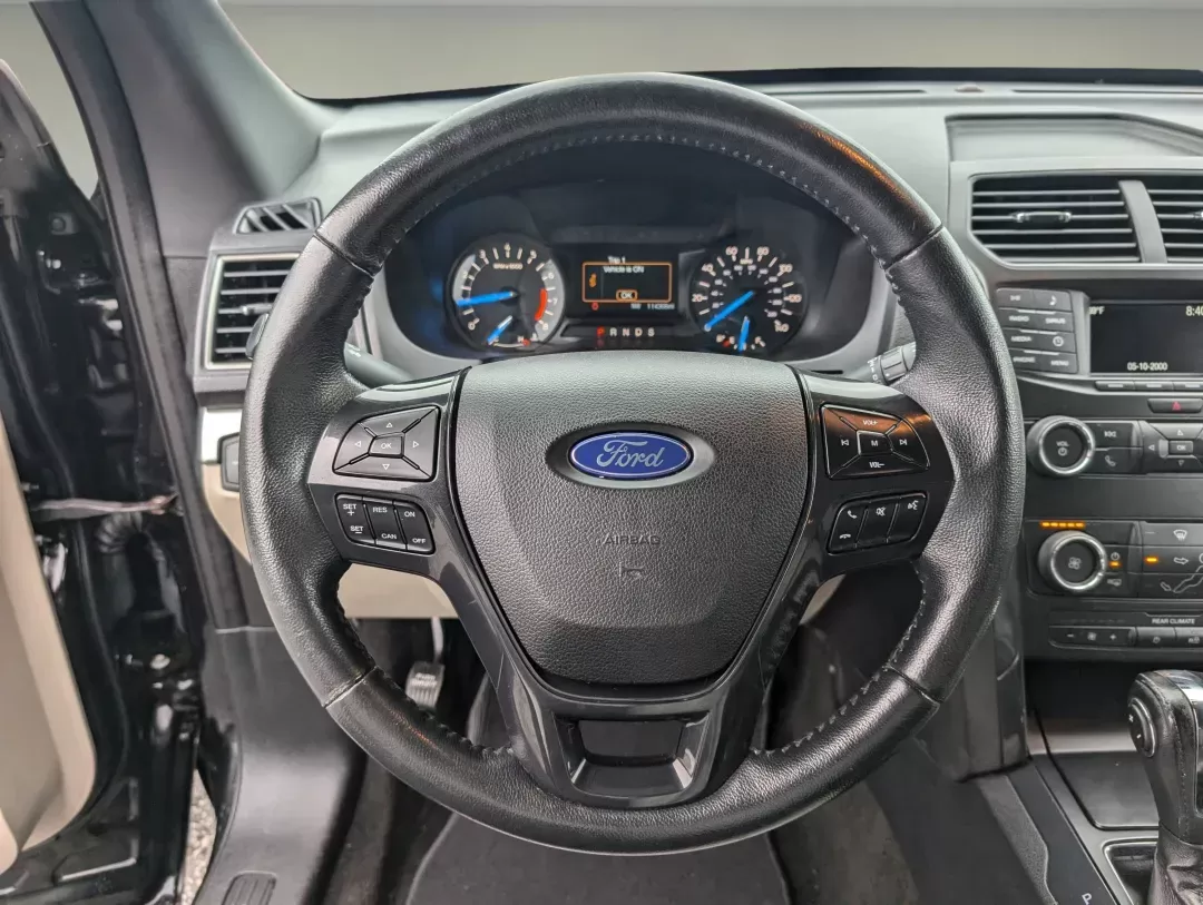 2018 Ford Explorer XLT (1FM5K7D83JG) with an Regular Unleaded V-6 3.5 L/213 engine, 6-Speed Automatic w/OD transmission, located at 7000 Northlake Connector, Columbus, GA, 31904, (706) 987-8085, 32.524975, -84.978134 - 2018 Ford Explorer XLT - Photo#17