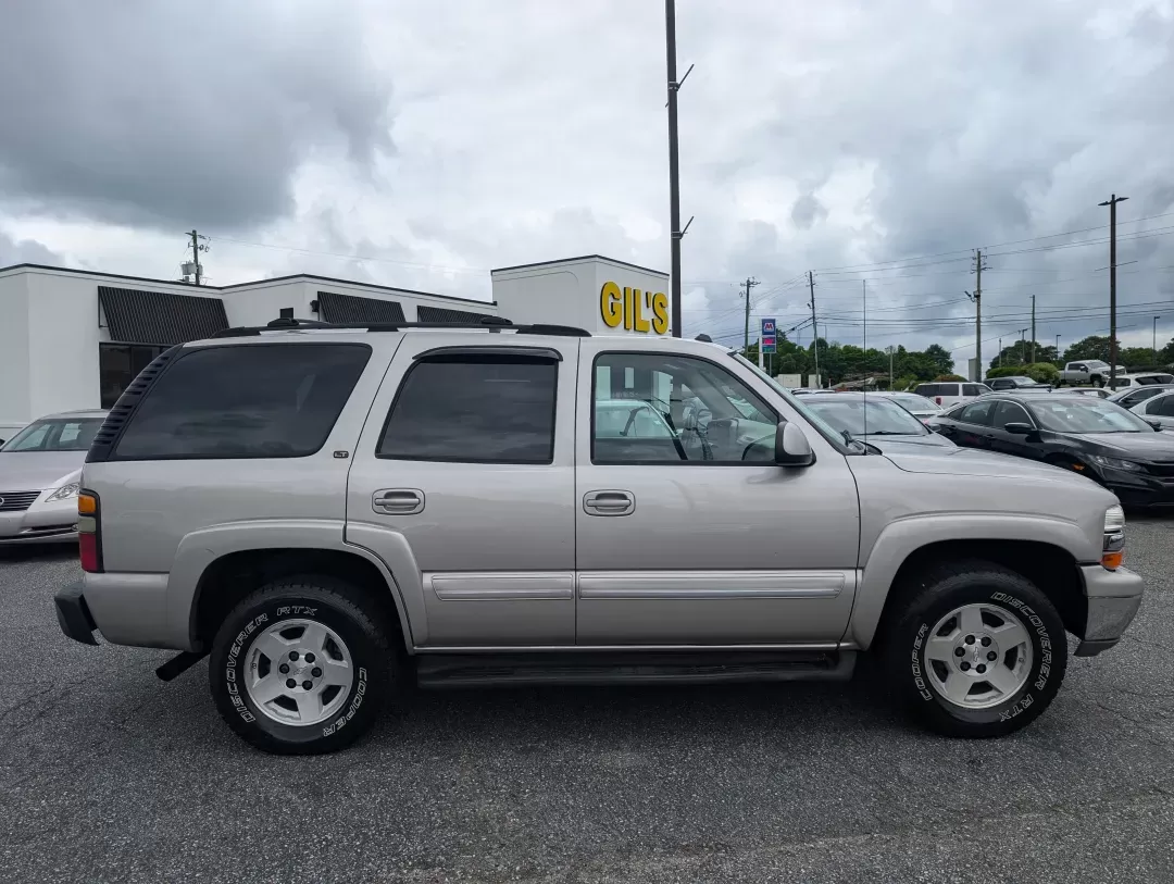 2004 /Tan/Neutral Chevrolet Tahoe LT (1GNEC13Z84R) with an Gas V8 5.3L/327 engine, 4-Speed Automatic w/OD transmission, located at 3959 U.S. 80 W, Phenix City, AL, 36870, (334) 297-4885, 32.469296, -85.135185 - 2004 Chevrolet Tahoe LT - Photo#3