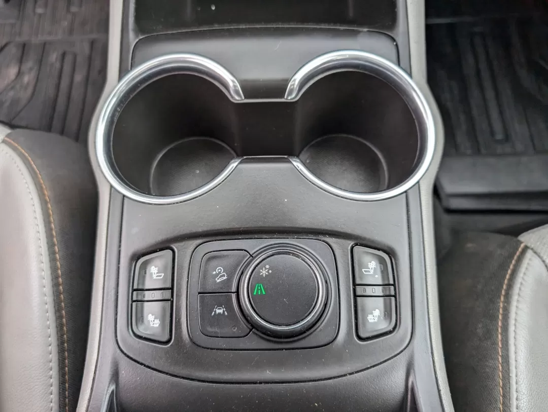 2019 /Medium Ash Gray/Jet Black GMC Terrain SLT (3GKALPEV9KL) with an Other engine, located at 5115 14th Ave., Columbus, GA, 31904, (706) 323-0345, 32.511494, -84.971046 - **Discover Your Perfect Adventure Companion: 2019 GMC Terrain SLT at Gils Auto - Columbus #2**<br /> <br /> Are you ready to elevate your family adventures, weekend getaways, or daily commutes? The 2019 GMC Terrain SLT is the ultimate sport utility vehicle (SUV) that seamlessly blends style, comfort - Photo#12