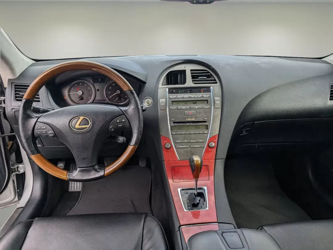 2008 Lexus ES 350 (JTHBJ46G582) with an Gas V6 3.5L/210 engine, 6-Speed Automatic transmission, located at 7000 Northlake Connector, Columbus, GA, 31904, (706) 987-8085, 32.524975, -84.978134 - 2008 Lexus ES 350 - Photo#11