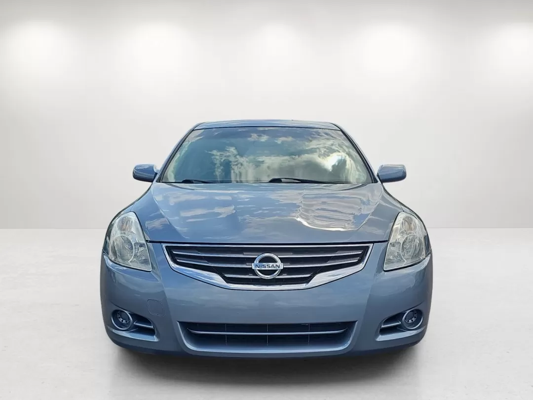 2011 /Frost Nissan Altima 2.5 S (1N4AL2AP2BC) with an Other engine, located at 3959 U.S. 80 W, Phenix City, AL, 36870, (334) 297-4885, 32.469296, -85.135185 - Looking for a reliable vehicle to enhance your daily commute or take on weekend adventures? Look no further than this impressive 2011 Nissan Altima 2.5 S, available now at Gils Auto, your trusted Buy Here Pay Here dealership located at 521 Old Farm Lane Rd, Prattville, AL 36066. This vehicle is perf - Photo#1