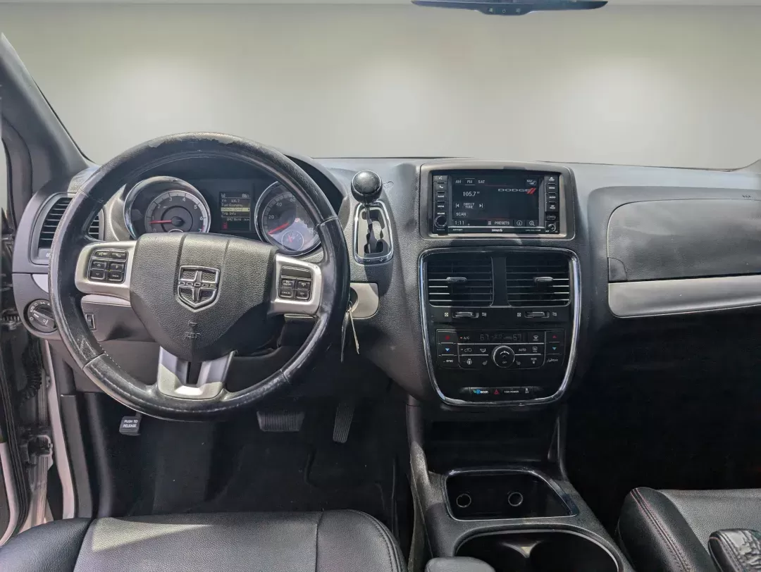 2017 /Black Dodge Grand Caravan GT (2C4RDGEG0HR) with an Regular Unleaded V-6 3.6 L/220 engine, 6-Speed Multi-Speed Automatic w/OD transmission, located at 3959 U.S. 80 W, Phenix City, AL, 36870, (334) 297-4885, 32.469296, -85.135185 - 2017 Dodge Grand Caravan GT - Photo#13