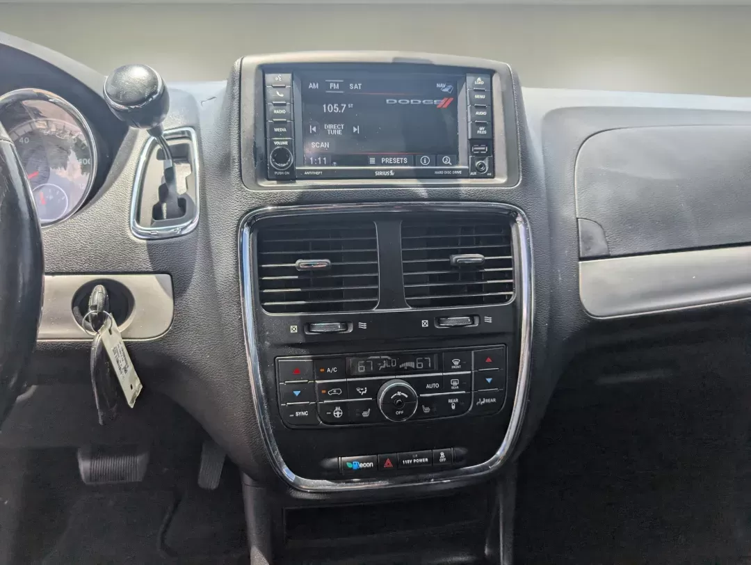2017 /Black Dodge Grand Caravan GT (2C4RDGEG0HR) with an Regular Unleaded V-6 3.6 L/220 engine, 6-Speed Multi-Speed Automatic w/OD transmission, located at 3959 U.S. 80 W, Phenix City, AL, 36870, (334) 297-4885, 32.469296, -85.135185 - 2017 Dodge Grand Caravan GT - Photo#16