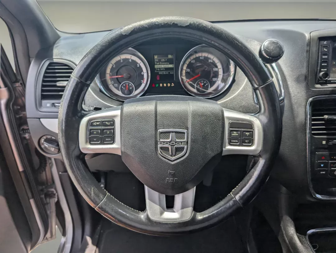 2017 /Black Dodge Grand Caravan GT (2C4RDGEG0HR) with an Regular Unleaded V-6 3.6 L/220 engine, 6-Speed Multi-Speed Automatic w/OD transmission, located at 3959 U.S. 80 W, Phenix City, AL, 36870, (334) 297-4885, 32.469296, -85.135185 - 2017 Dodge Grand Caravan GT - Photo#17
