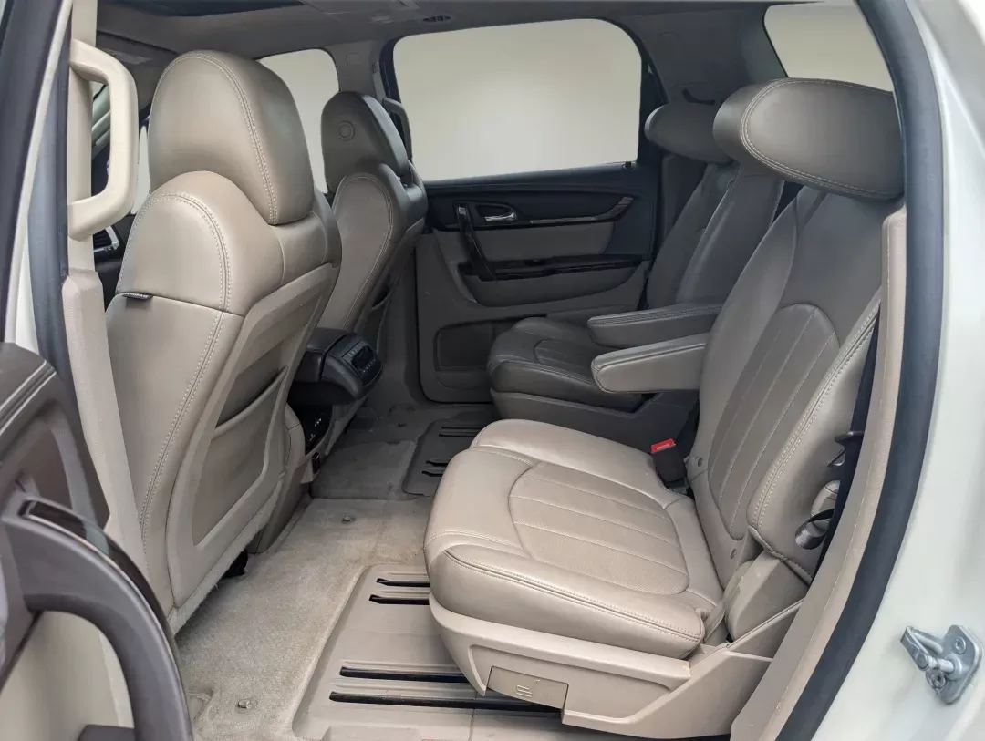 2014 /Cocoa Dune GMC Acadia Denali (1GKKVTKD8EJ) with an Gas V6 3.6L/220 engine, 6-Speed Automatic transmission, located at 1430 Gateway Drive, Opelika, AL, 36801, (334) 239-0944, 32.637871, -85.409790 - 2014 GMC Acadia Denali - Photo#9