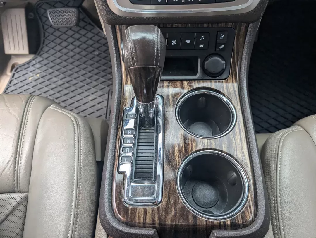 2014 /Cocoa Dune GMC Acadia Denali (1GKKVTKD8EJ) with an Gas V6 3.6L/220 engine, 6-Speed Automatic transmission, located at 1430 Gateway Drive, Opelika, AL, 36801, (334) 239-0944, 32.637871, -85.409790 - 2014 GMC Acadia Denali - Photo#12