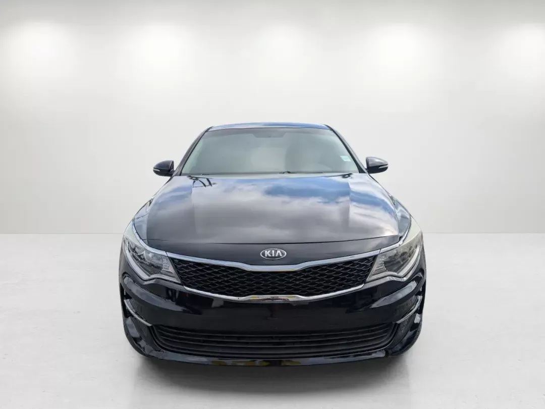 2017 /Beige Kia Optima LX (5XXGT4L3XHG) with an Regular Unleaded I-4 2.4 L/144 engine, 6-Speed Automatic w/OD transmission, located at 521 Old Farm Lane Rd, Prattville, AL, 36066, (334) 325-1505, 32.482460, -86.416367 - 2017 Kia Optima LX - Photo#2