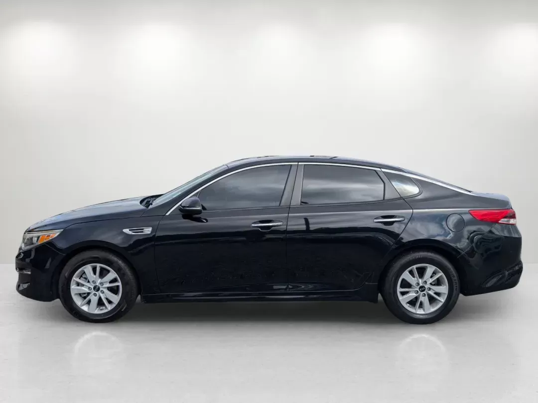 2017 /Beige Kia Optima LX (5XXGT4L3XHG) with an Regular Unleaded I-4 2.4 L/144 engine, 6-Speed Automatic w/OD transmission, located at 521 Old Farm Lane Rd, Prattville, AL, 36066, (334) 325-1505, 32.482460, -86.416367 - 2017 Kia Optima LX - Photo#8