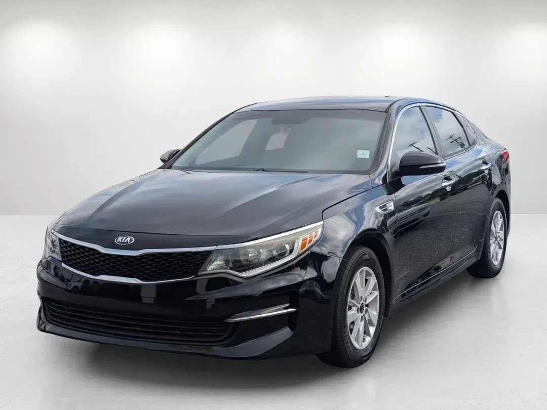 2017 /Beige Kia Optima LX (5XXGT4L3XHG) with an Regular Unleaded I-4 2.4 L/144 engine, 6-Speed Automatic w/OD transmission, located at 521 Old Farm Lane Rd, Prattville, AL, 36066, (334) 325-1505, 32.482460, -86.416367 - 2017 Kia Optima LX - Photo#0
