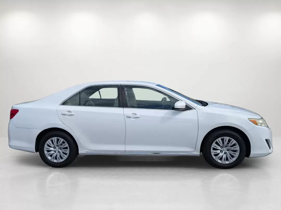 2013 Toyota Camry LE (4T1BF1FK5DU) with an Gas I4 2.5L/152 engine, 6-Speed Automatic w/Manual Shift transmission, located at 1430 Gateway Drive, Opelika, AL, 36801, (334) 239-0944, 32.637871, -85.409790 - 2013 Toyota Camry LE - Photo#3