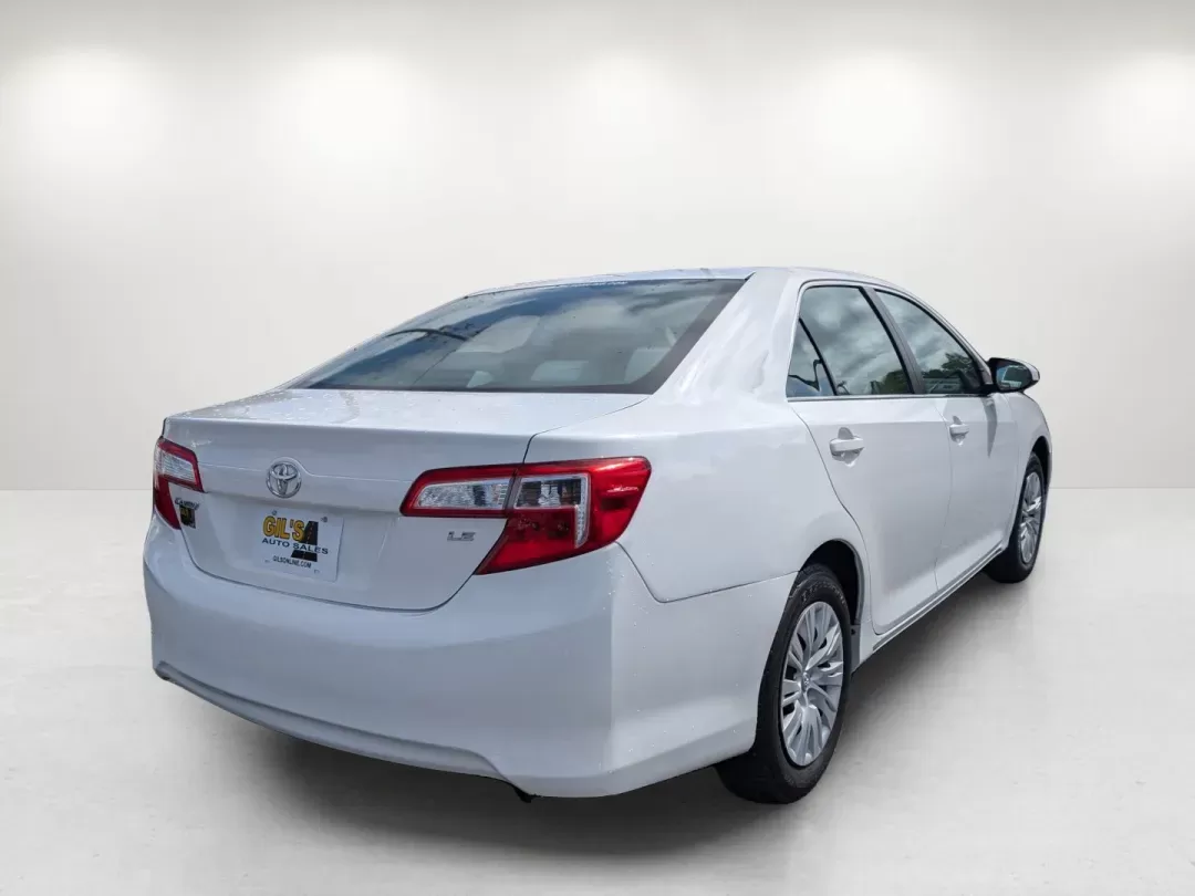 2013 Toyota Camry LE (4T1BF1FK5DU) with an Gas I4 2.5L/152 engine, 6-Speed Automatic w/Manual Shift transmission, located at 1430 Gateway Drive, Opelika, AL, 36801, (334) 239-0944, 32.637871, -85.409790 - 2013 Toyota Camry LE - Photo#4