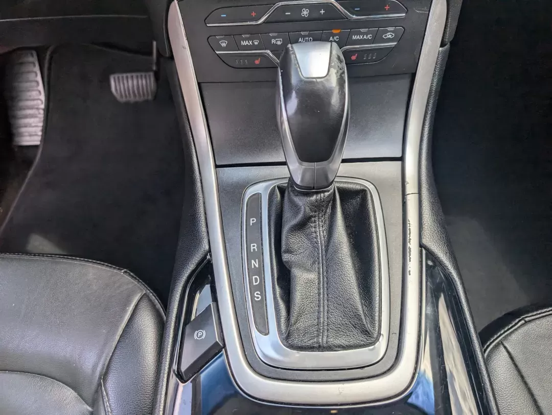 2018 Ford Edge SEL (2FMPK3J93JB) with an Intercooled Turbo Premium Unleaded I-4 2.0 L/122 engine, 6-Speed Automatic w/OD transmission, located at 5115 14th Ave., Columbus, GA, 31904, (706) 323-0345, 32.511494, -84.971046 - 2018 Ford Edge SEL - Photo#13