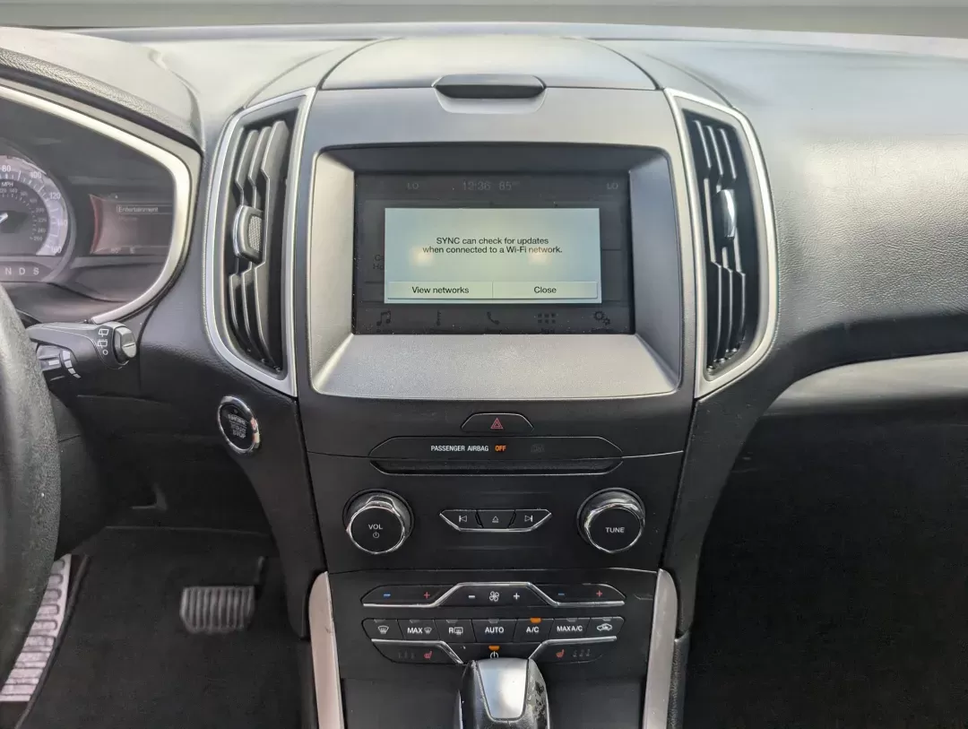 2018 Ford Edge SEL (2FMPK3J93JB) with an Intercooled Turbo Premium Unleaded I-4 2.0 L/122 engine, 6-Speed Automatic w/OD transmission, located at 5115 14th Ave., Columbus, GA, 31904, (706) 323-0345, 32.511494, -84.971046 - 2018 Ford Edge SEL - Photo#14